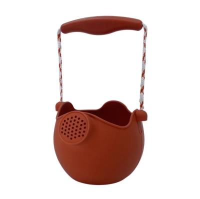 Scrunch watering can rust silikona lejkanna