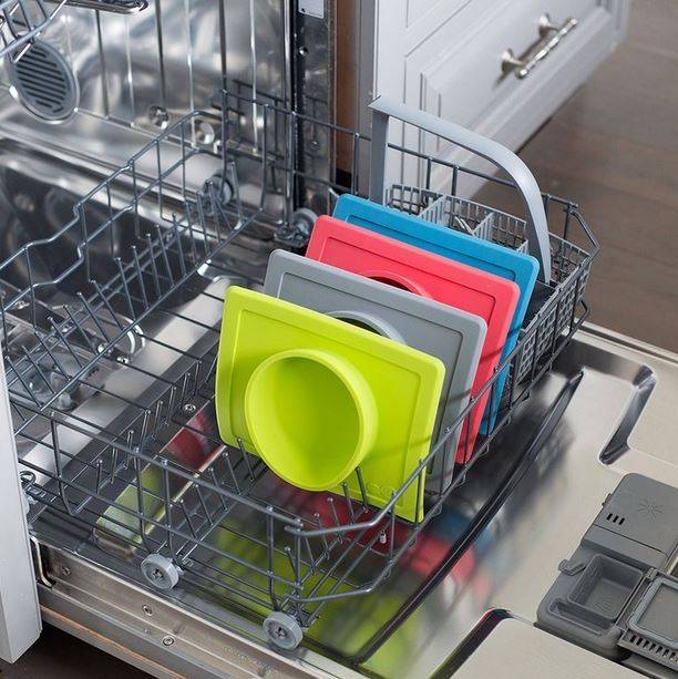 EZPZ The Mini Bowl silikona neslīdošā bļodiņa - laima zaļa EZPZ The Mini Bowl silikona neslīdošā bļodiņa - laima zaļa