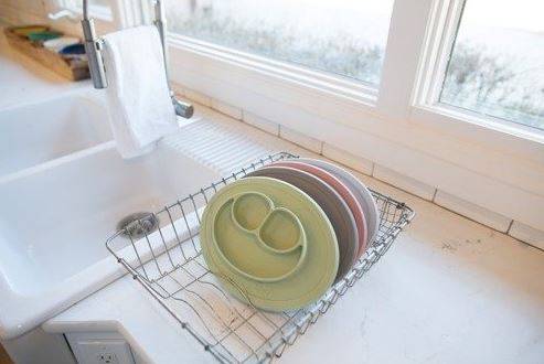 EZPZ The Mini Mat silikona neslīdošais šķīvis - gaiši zaļš EZPZ The Mini Mat silikona neslīdošais šķīvis - gaiši zaļš