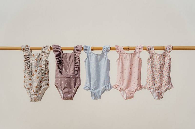 Little Dutch bathsuit volants Mauve Blossom peldkostīms 74/80 izm.