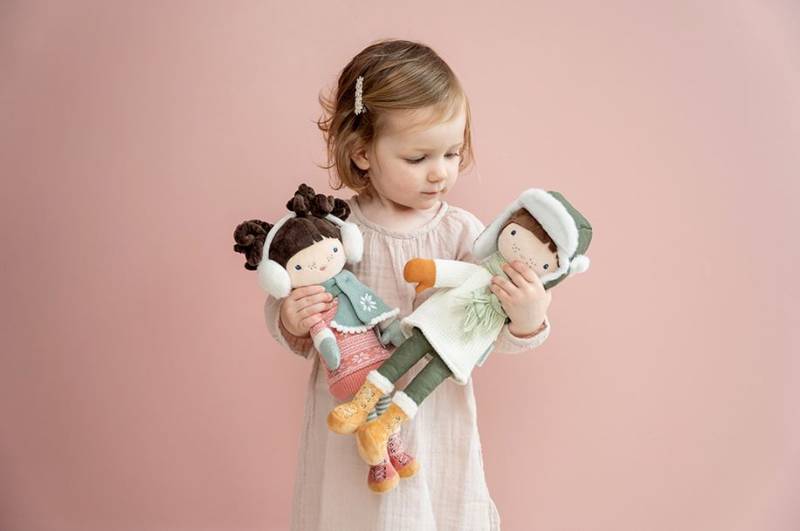 Cuddle Doll Christmas Jill 35 cm – Limited Edition mīkstā lellīte Ziemassvētku Džila Cuddle Doll Christmas Jill 35 cm – Limited Edition mīkstā lellīte Ziemassvētku Džila