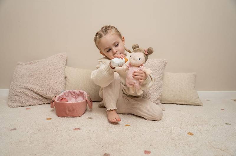 Little Dutch baby doll Rosa Little Pink Flowers mīkstā lelle Rosa Little Dutch baby doll Rosa Little Pink Flowers mīkstā lelle Rosa