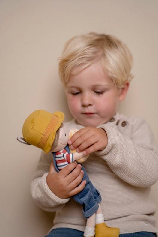 Little Dutch cuddle doll farmer Jim 35 cm Little Farm mīkstā lellīte fermeris Džims Little Dutch cuddle doll farmer Jim 35 cm Little Farm mīkstā lellīte fermeris Džims