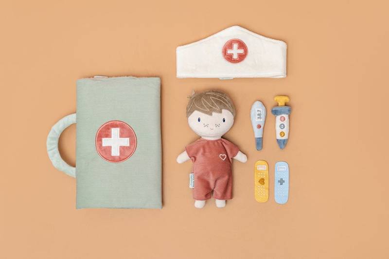 Little Dutch Playset with doll ´Doctor´ daktera rotaļu komplekts Little Dutch Playset with doll ´Doctor´ daktera rotaļu komplekts