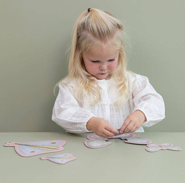 Little Dutch 6 in 1 Puzzles Flowers & Butterflies komplekts ar 6 puzlēm Little Dutch 6 in 1 Puzzles Flowers & Butterflies komplekts ar 6 puzlēm