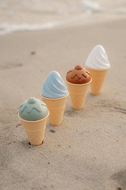Little Dutch beach set ´Ice Cream – Vintage´ 14-piece smilšu rotaļlietu komplekts Little Dutch beach set ´Ice Cream – Vintage´ 14-piece smilšu rotaļlietu komplekts