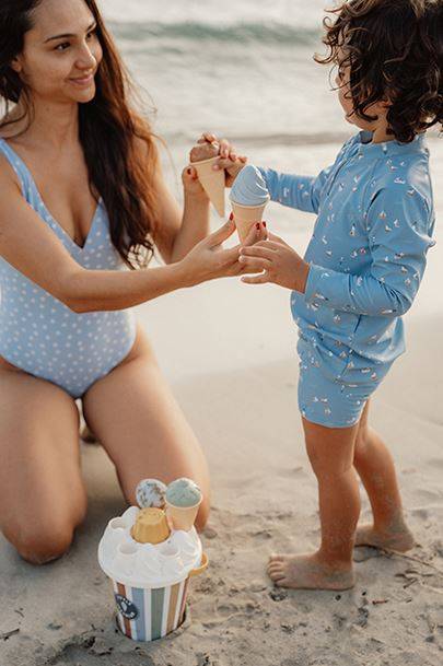 Little Dutch beach set ´Ice Cream – Vintage´ 14-piece smilšu rotaļlietu komplekts Little Dutch beach set ´Ice Cream – Vintage´ 14-piece smilšu rotaļlietu komplekts