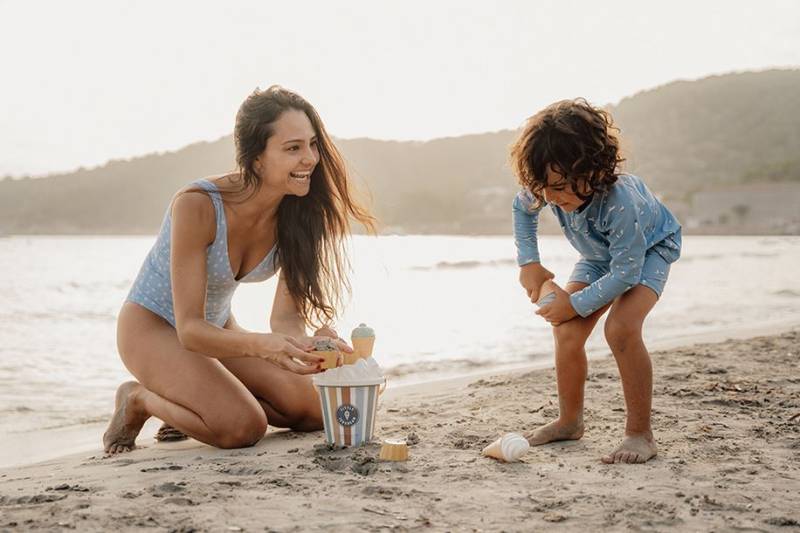 Little Dutch beach set ´Ice Cream – Vintage´ 14-piece smilšu rotaļlietu komplekts Little Dutch beach set ´Ice Cream – Vintage´ 14-piece smilšu rotaļlietu komplekts