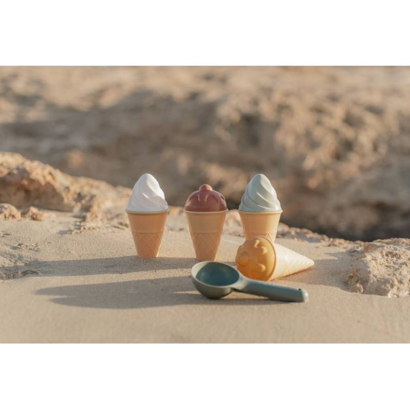 Little Dutch Ice cream set 9 pcs smilšu rotaļlietu komplekts Little Dutch Ice cream set 9 pcs smilšu rotaļlietu komplekts