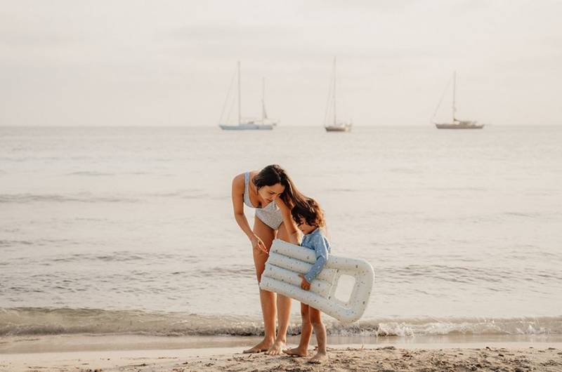 Little Dutch Lie-on float ´Sailors Bay´ piepūšamais peldmatracis Little Dutch Lie-on float ´Sailors Bay´ piepūšamais peldmatracis