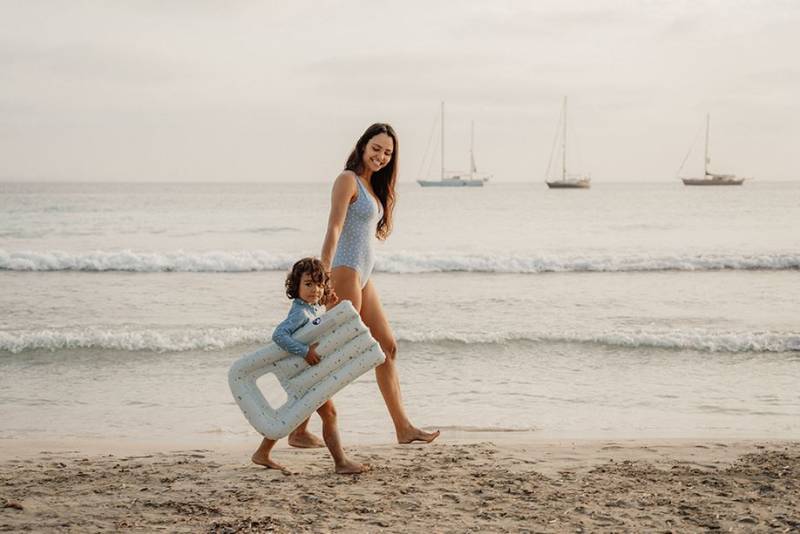Little Dutch Lie-on float ´Sailors Bay´ piepūšamais peldmatracis Little Dutch Lie-on float ´Sailors Bay´ piepūšamais peldmatracis