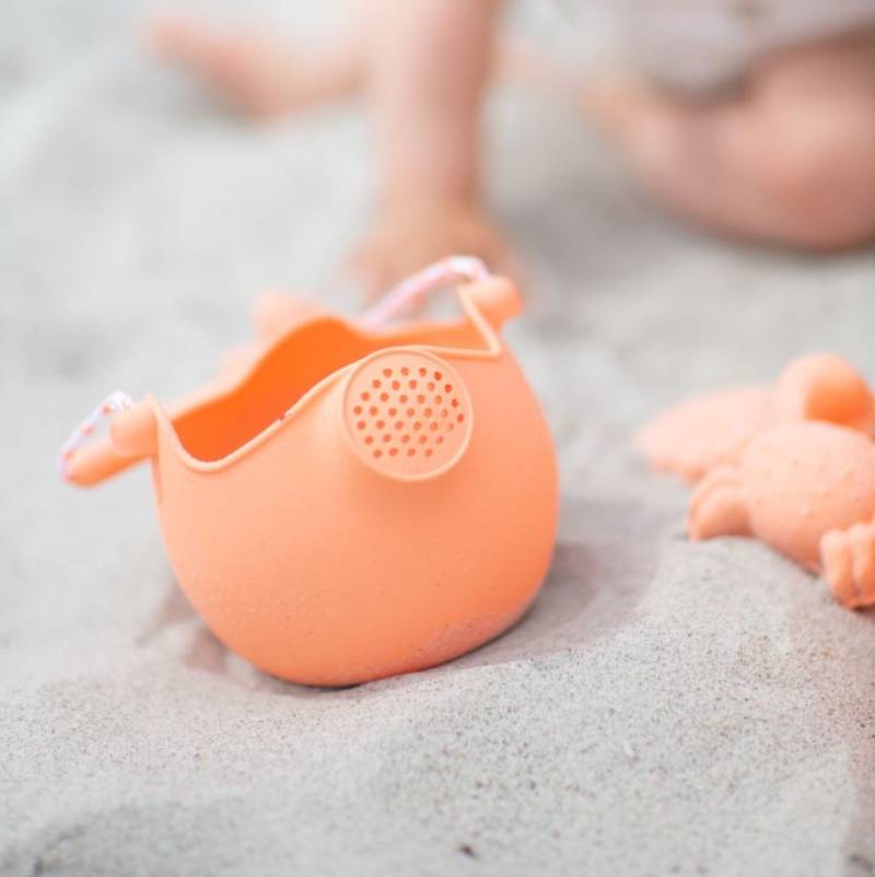Scrunch watering can coral silikona lejkanna