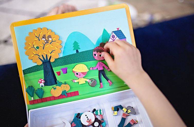 Janod Magnetic Book 4 Seasons magnētiskā grāmata - 4 gadalaiki