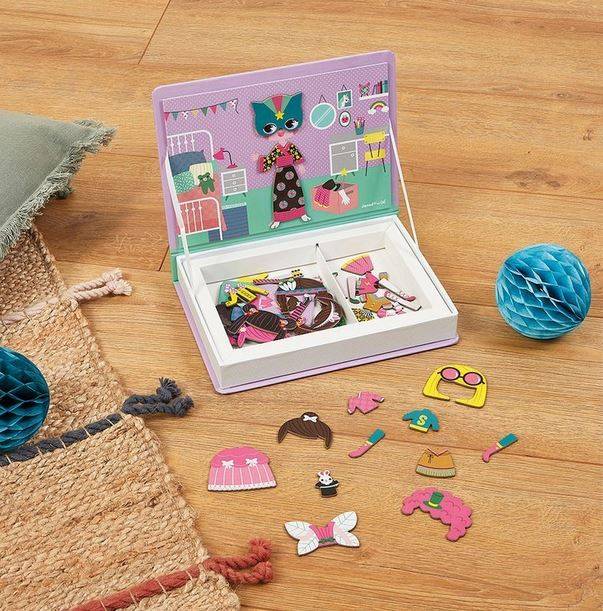 Janod Magnetic Book Costumes magnētiskā grāmata - kostīmi Janod Magnetic Book Costumes magnētiskā grāmata - kostīmi