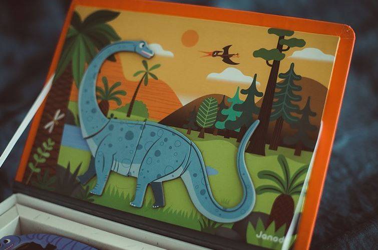 Janod Magnetic Book Dinosaurs magnētiskā grāmata - dinozauri Janod Magnetic Book Dinosaurs magnētiskā grāmata - dinozauri