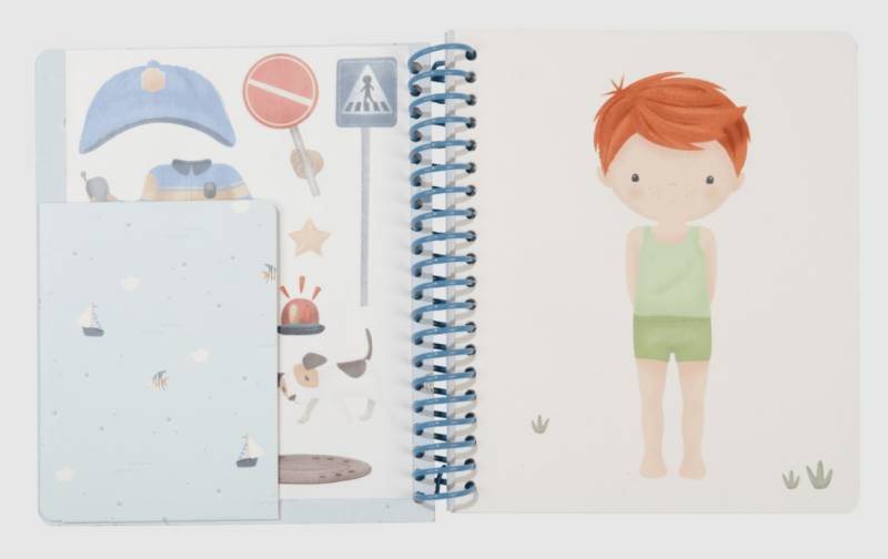 Little Dutch Dress me up book Jim and Friends bērnu grāmatiņa ar 150+ uzlīmēm ``saģērb mani`` Little Dutch Dress me up book Jim and Friends bērnu grāmatiņa ar 150+ uzlīmēm ``saģērb mani``