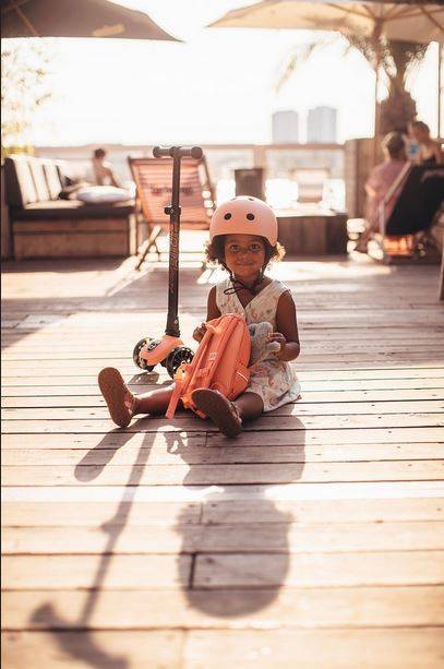 Scoot and Ride Highwaykick 3 LED peach skrejritenis oranžs Scoot and Ride Highwaykick 3 LED peach skrejritenis oranžs