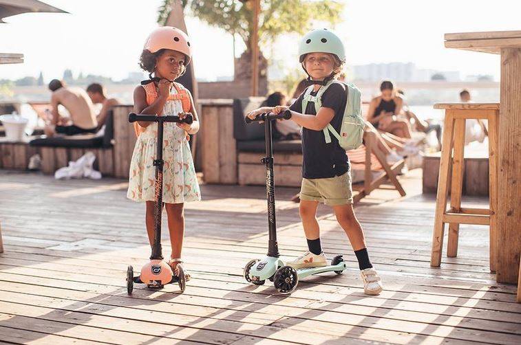 Scoot and Ride Highwaykick 3 LED peach skrejritenis oranžs Scoot and Ride Highwaykick 3 LED peach skrejritenis oranžs