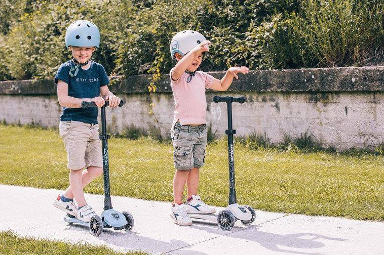 Scoot and Ride Highwaykick 3 LED steel skrejritenis tumši zils Scoot and Ride Highwaykick 3 LED steel skrejritenis tumši zils