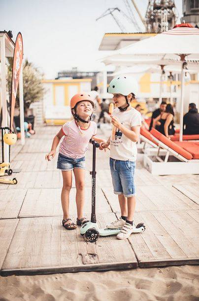 Scoot and Ride Helmet S-M peach ķivere oranžā krāsā 51-55 cm. Scoot and Ride Helmet S-M peach ķivere oranžā krāsā 51-55 cm.