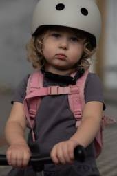 Scoot and Ride Helmet S-M ash ķivere pelēkbaltā krāsā 51-55 cm.