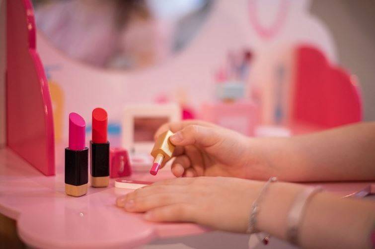 Janod Dressing table with accessories little Miss spoguļgaldiņš ar aksesuāriem