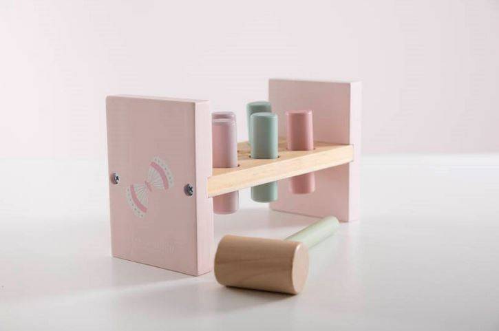 Koka sitamais sols ar āmuru Hammer bench rozā Koka sitamais sols ar āmuru Hammer bench rozā