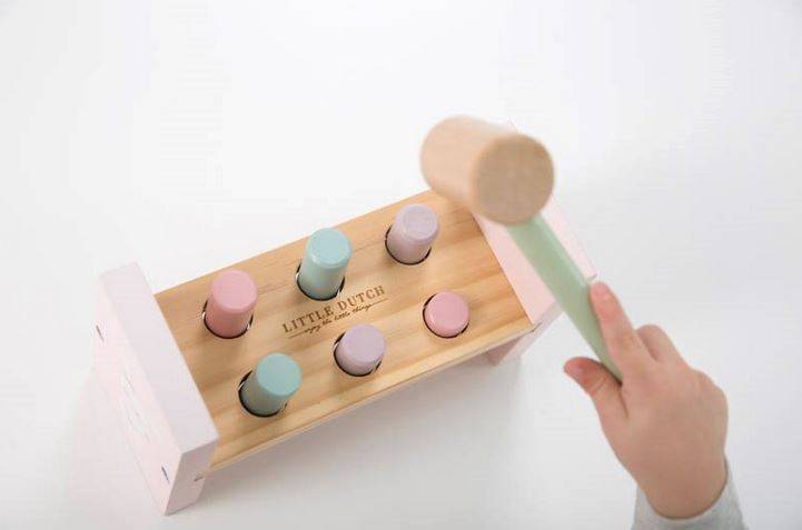 Koka sitamais sols ar āmuru Hammer bench rozā Koka sitamais sols ar āmuru Hammer bench rozā