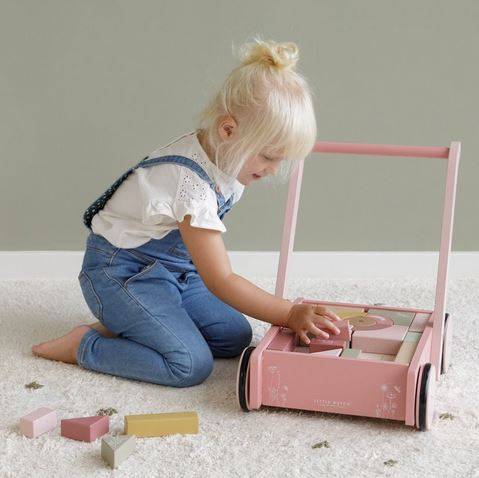 Little Dutch Block Trolley Flowers koka ratiņi rozā Little Dutch Block Trolley Flowers koka ratiņi rozā