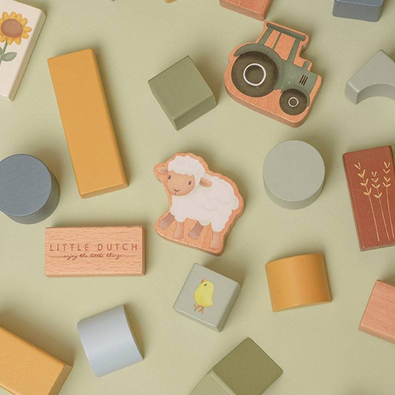 Little Dutch building blocks Little Farm FSC koka klucīši spainī Little Dutch building blocks Little Farm FSC koka klucīši spainī