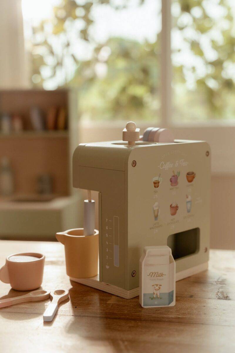 Little Dutch Coffee Machine Set FSC koka kafijas aparāts Little Dutch Coffee Machine Set FSC koka kafijas aparāts