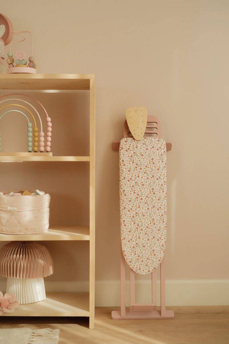 Little Dutch Ironing Board FSC koka gludināmais dēlis Little Dutch Ironing Board FSC koka gludināmais dēlis