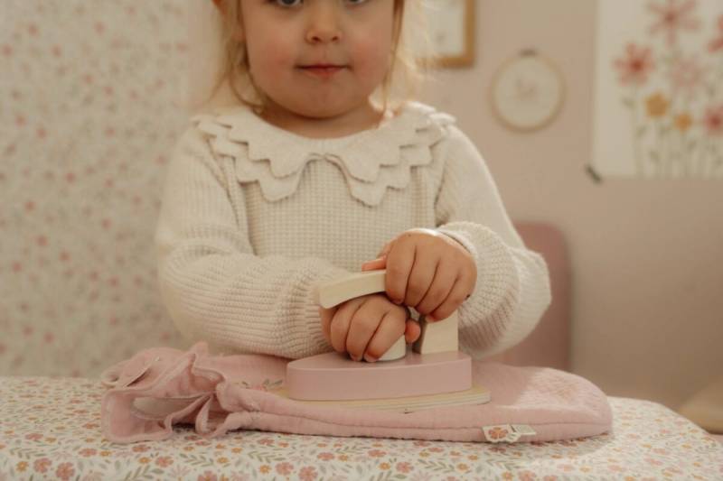 Little Dutch Ironing Board FSC koka gludināmais dēlis Little Dutch Ironing Board FSC koka gludināmais dēlis