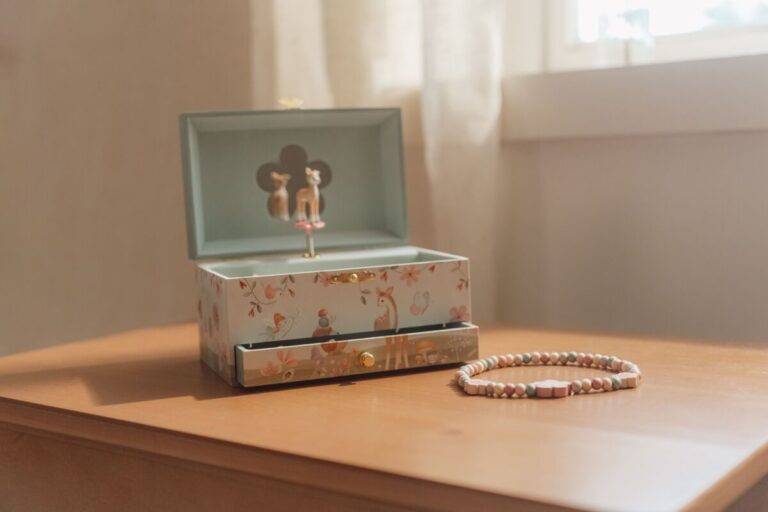 Little Dutch Jewellery Box with Music Forest Friends muzikāla kastīte rotaslietām