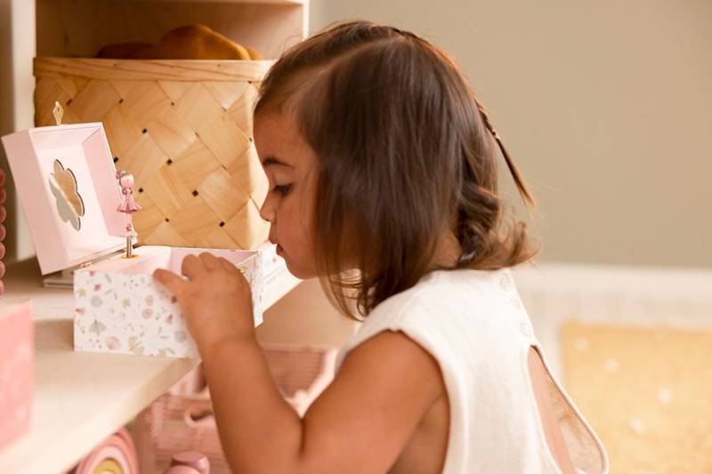 Little Dutch Musical Jewellery Box Flowers & Butterflies muzikāla kastīte rotaslietām