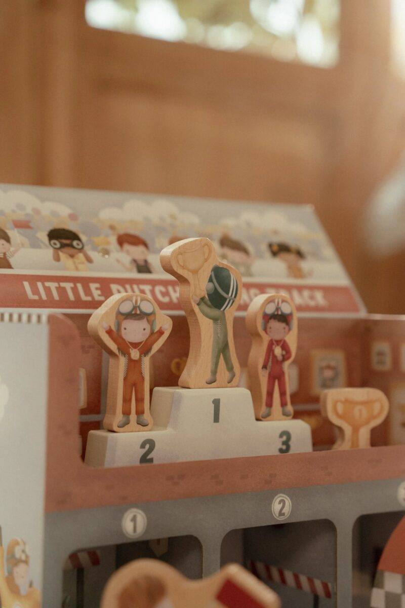 Little Dutch Play Case with Racetrack FSC rotaļu kaste ar sacīkšu trasi