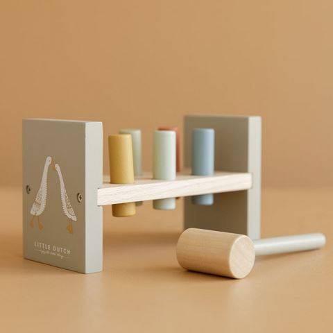 Little Dutch Pounding bench Little Goose koka sitamais sols Little Dutch Pounding bench Little Goose koka sitamais sols