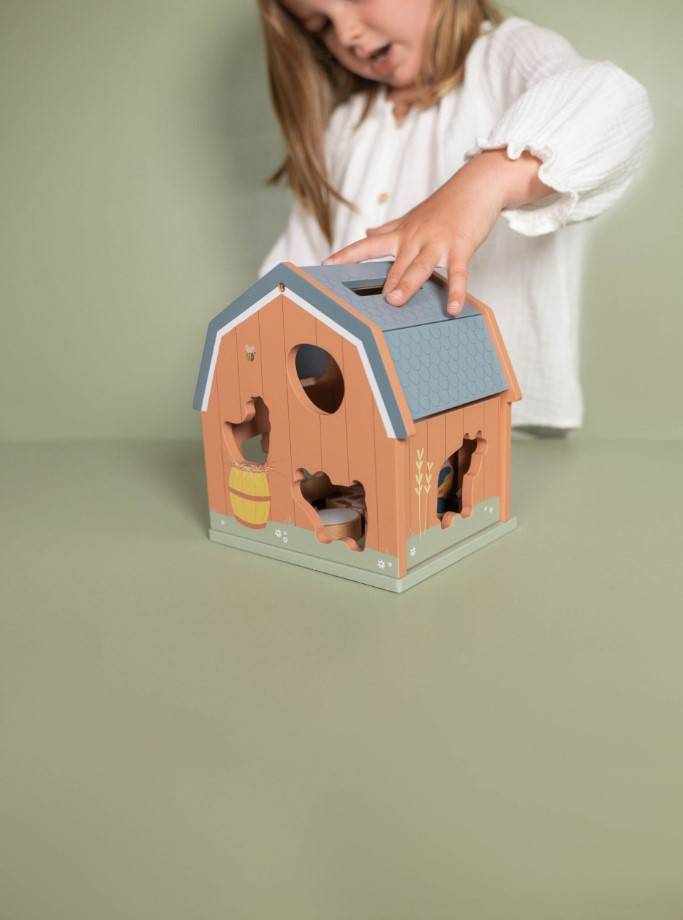 Little Dutch Shape Sorter Little Farm FSC koka formiņu šķirotājs