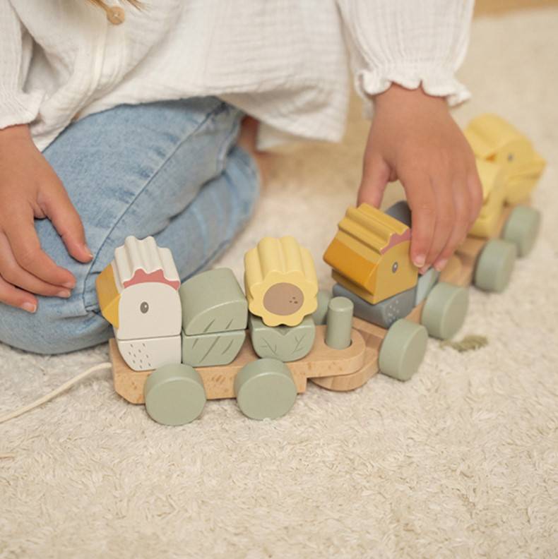 Little Dutch stacking train Little Farm koka vilciens