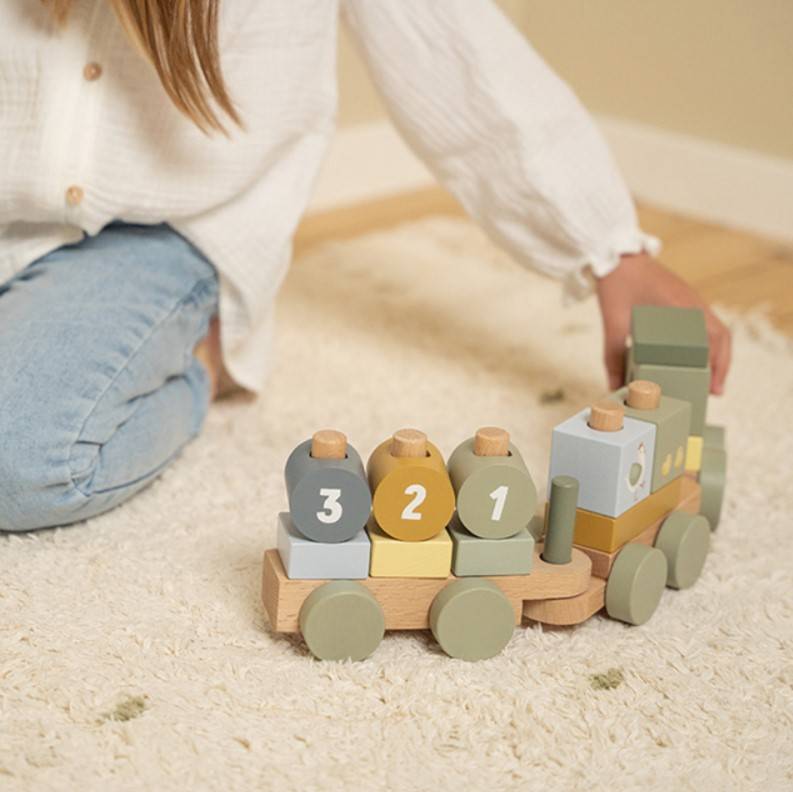 Little Dutch stacking train tractor Little Farm FSC koka vilciens Little Dutch stacking train tractor Little Farm FSC koka vilciens