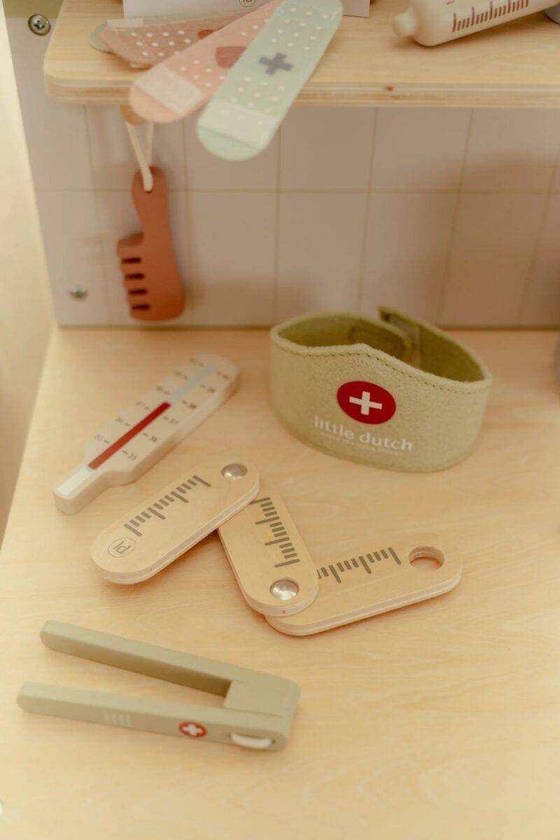 Little Dutch Veterinary Practice FSC wood koka veterinārā klīnika