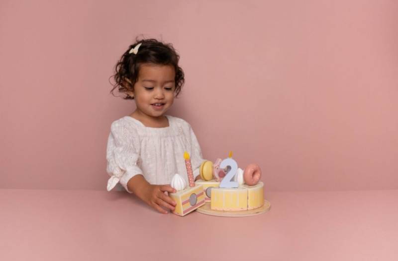 Little Dutch wooden birthday cake pink FSC koka dzimšanas diena kūka ar cipariem un dekorējumiem Little Dutch wooden birthday cake pink FSC koka dzimšanas diena kūka ar cipariem un dekorējumiem