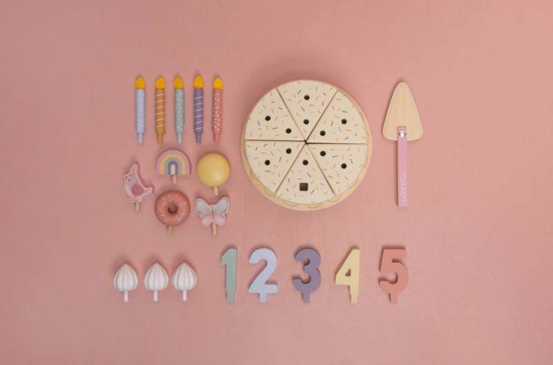 Little Dutch wooden birthday cake pink FSC koka dzimšanas diena kūka ar cipariem un dekorējumiem Little Dutch wooden birthday cake pink FSC koka dzimšanas diena kūka ar cipariem un dekorējumiem