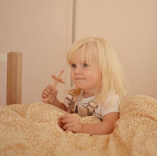 Mushie Flower Training Toothbrush - Soft Lilac silikona zobubirste Mushie Flower Training Toothbrush - Soft Lilac silikona zobubirste