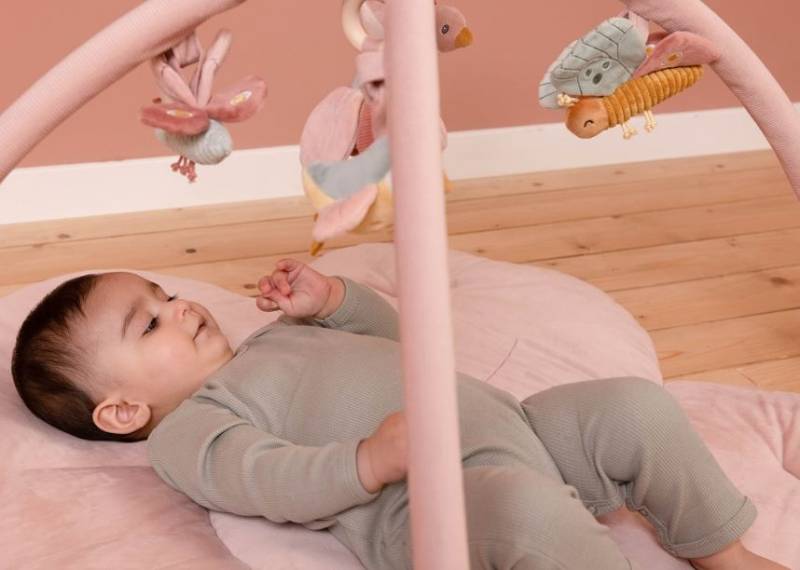 Little Dutch Activity play mat ´Flowers & Butterflies´ aktivitāšu paklājiņš rozā Little Dutch Activity play mat ´Flowers & Butterflies´ aktivitāšu paklājiņš rozā