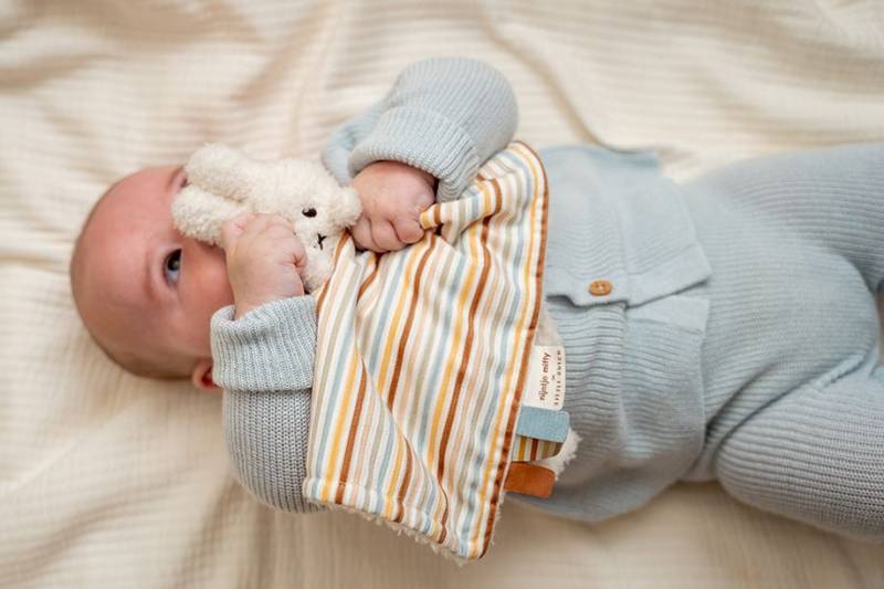 Little Dutch Cuddle cloth with bunny Miffy ´Vintage Sunny Stripes´ miega mīļlupatiņa Little Dutch Cuddle cloth with bunny Miffy ´Vintage Sunny Stripes´ miega mīļlupatiņa