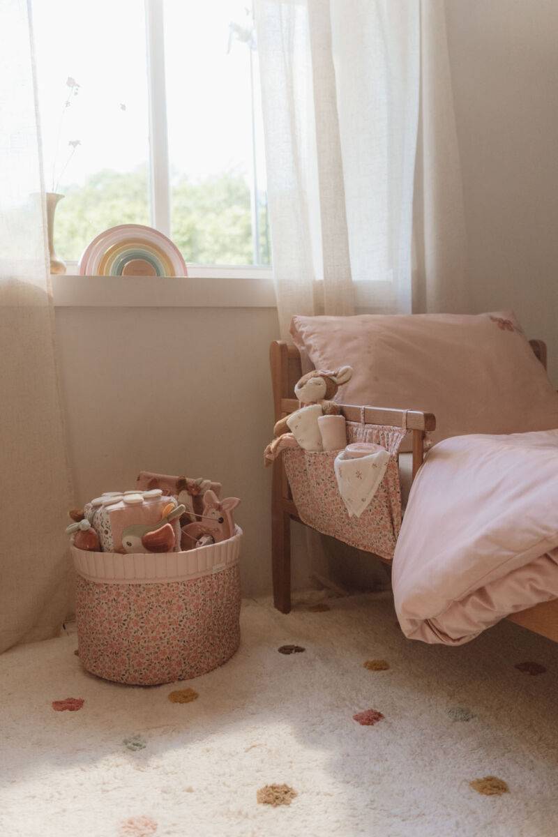 Little Dutch Soft activity cube Fairy Garden mīkstais aktivitāšu kubs Little Dutch Soft activity cube Fairy Garden mīkstais aktivitāšu kubs